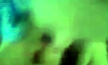 סרטון הארדקור אמצעי עם זיון פנים בסגנון POV